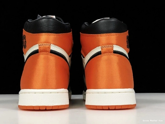 Jordan Shattered Satin Retro AV3725-010 Womens Air 1 Backboard 0810